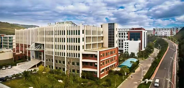 煙臺科技學院 - 最美大學