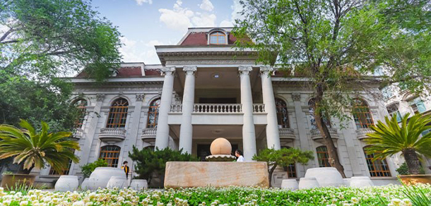 山東圣翰財貿(mào)職業(yè)學院 - 最美大學
