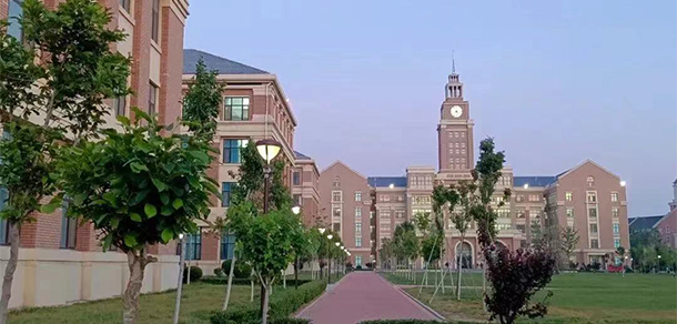 煙臺黃金職業(yè)學(xué)院 - 最美大學(xué)