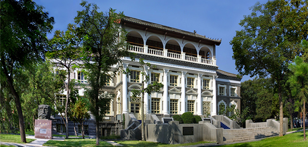 河南大學