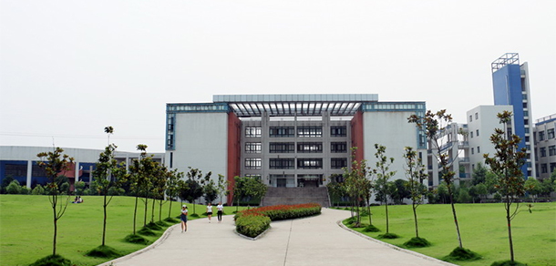 信陽(yáng)農(nóng)林學(xué)院 - 最美大學(xué)