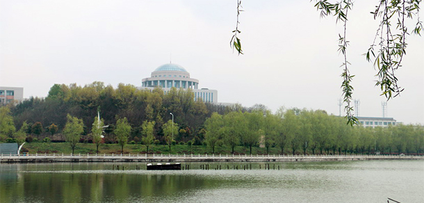 信陽(yáng)農(nóng)林學(xué)院 - 最美大學(xué)