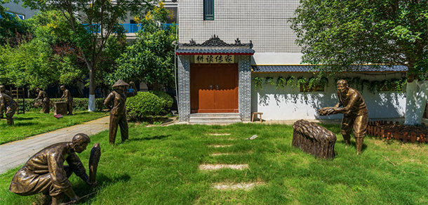 信陽(yáng)農(nóng)林學(xué)院 - 最美大學(xué)