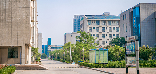 河南開(kāi)封科技傳媒學(xué)院 - 最美大學(xué)