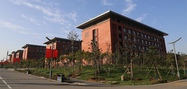 洛陽職業(yè)技術(shù)學(xué)院 - 最美大學(xué)