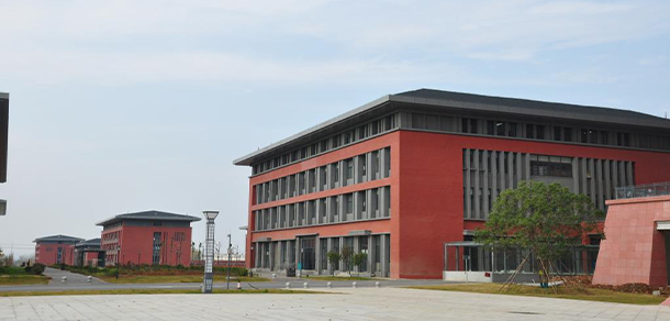 洛陽職業(yè)技術(shù)學(xué)院 - 最美大學(xué)