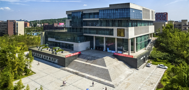 湖南鐵路科技職業(yè)技術學院 - 最美大學