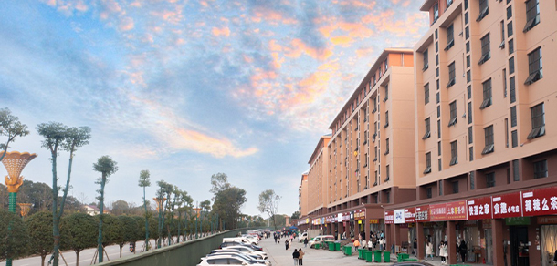 湖南高爾夫旅游職業(yè)學院 - 最美大學