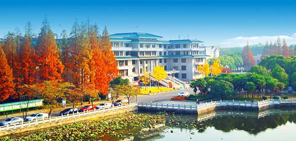 長江大學文理學院 - 最美院校