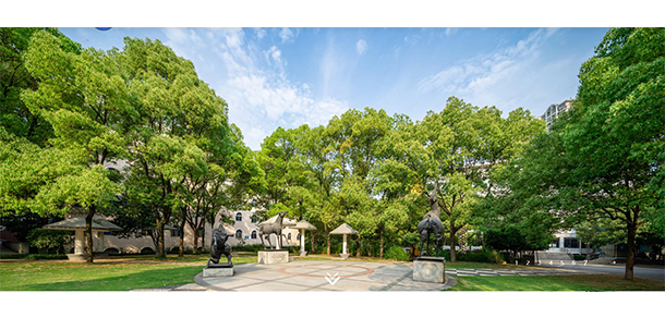 湖北商貿(mào)學院 - 最美大學