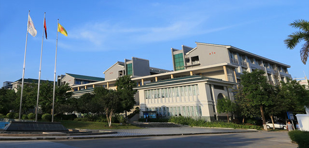 廣州華夏職業(yè)學院 - 最美大學