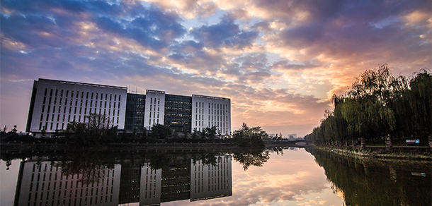 西華大學(xué) - 最美大學(xué)