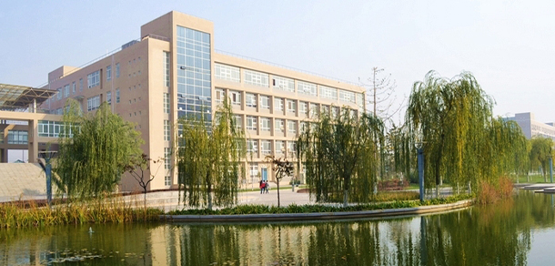 咸陽(yáng)職業(yè)技術(shù)學(xué)院 - 最美大學(xué)