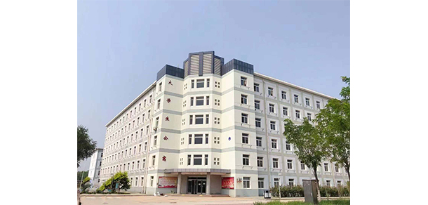 天津石油職業(yè)技術學院 - 最美大學