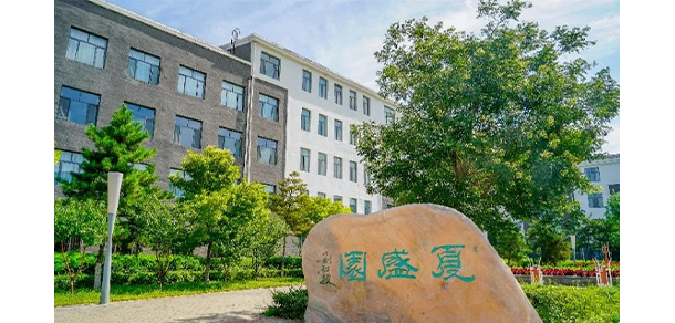 包頭鐵道職業(yè)技術(shù)學院 - 最美大學