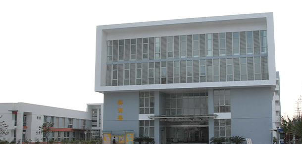 上海民遠職業(yè)技術學院 - 最美大學
